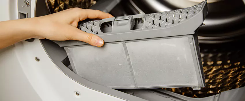 Signs Of A Clogged Dryer Lint Trap in Edgewater, Florida